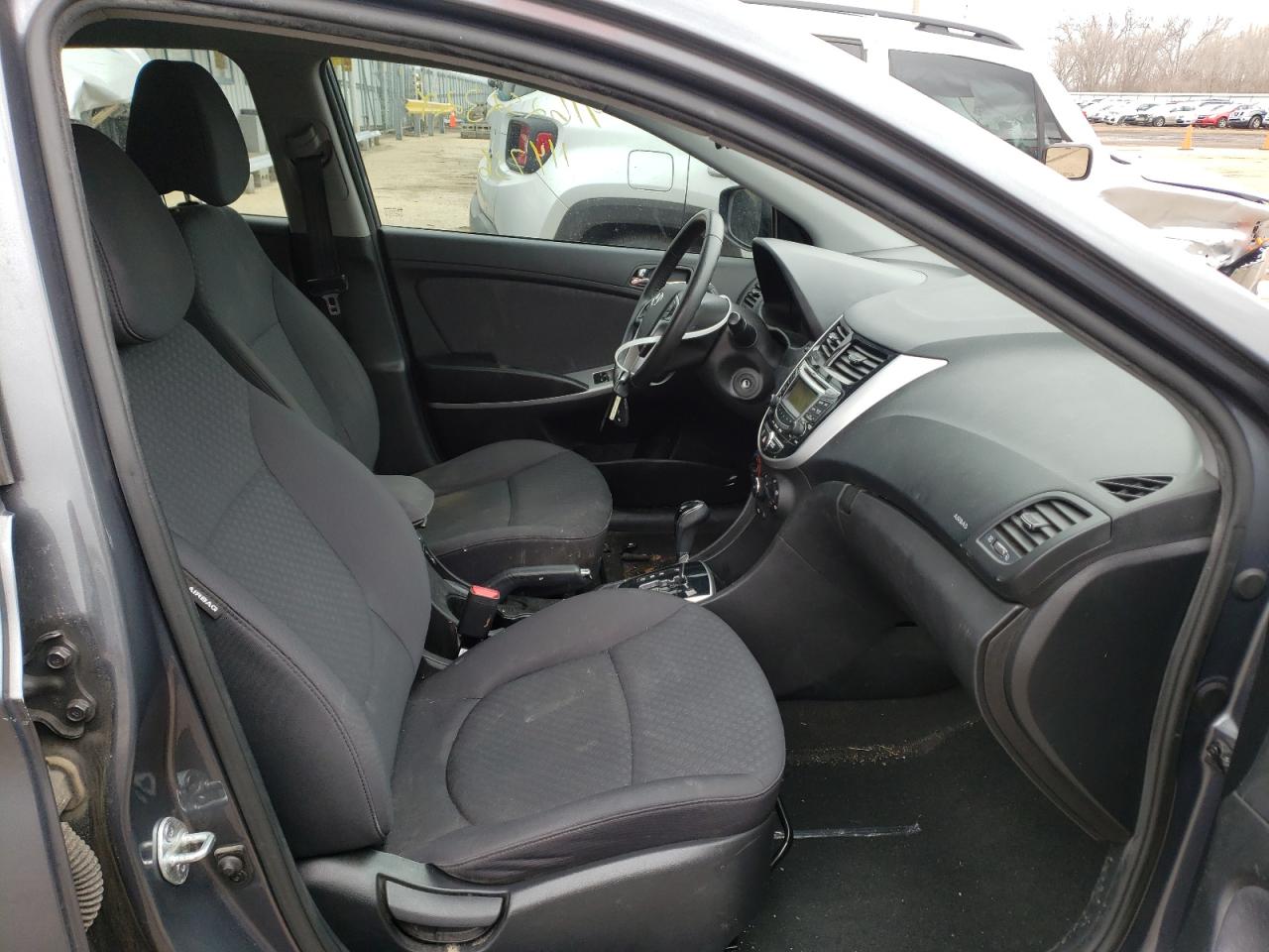 Photo 5 from auction – 2013 HYUNDAI ACCENT GLS with VIN KMHCU5AE8DU092980