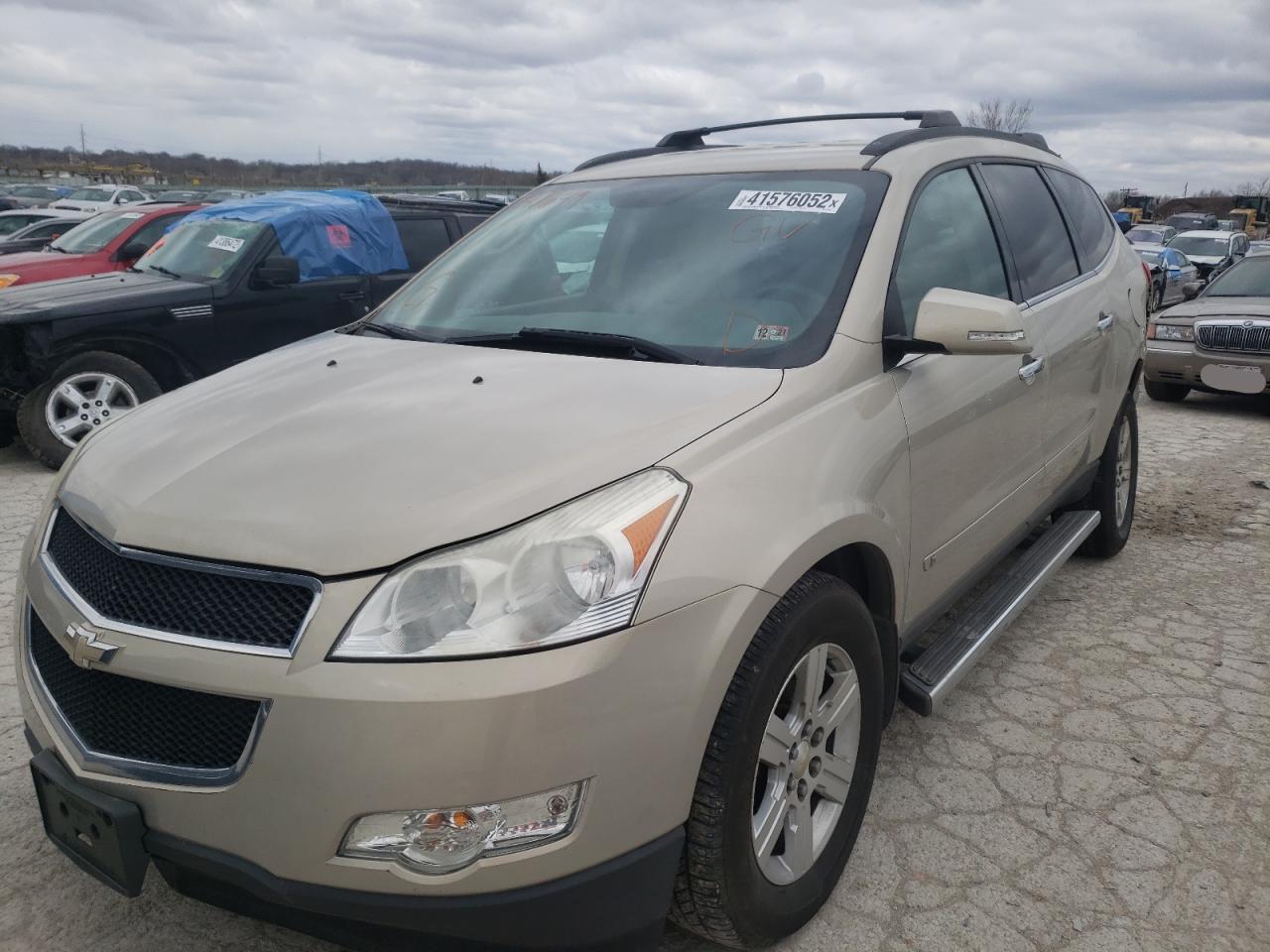 Photo 2 from auction – 2010 CHEVROLET TRAVERSE L with VIN 1GNLRGED2AS147649