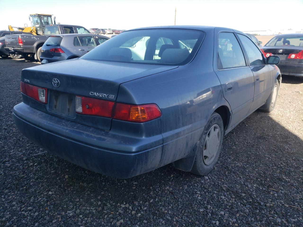 Photo 4 from auction – 2000 TOYOTA CAMRY CE with VIN JT2BG22K3Y0404848