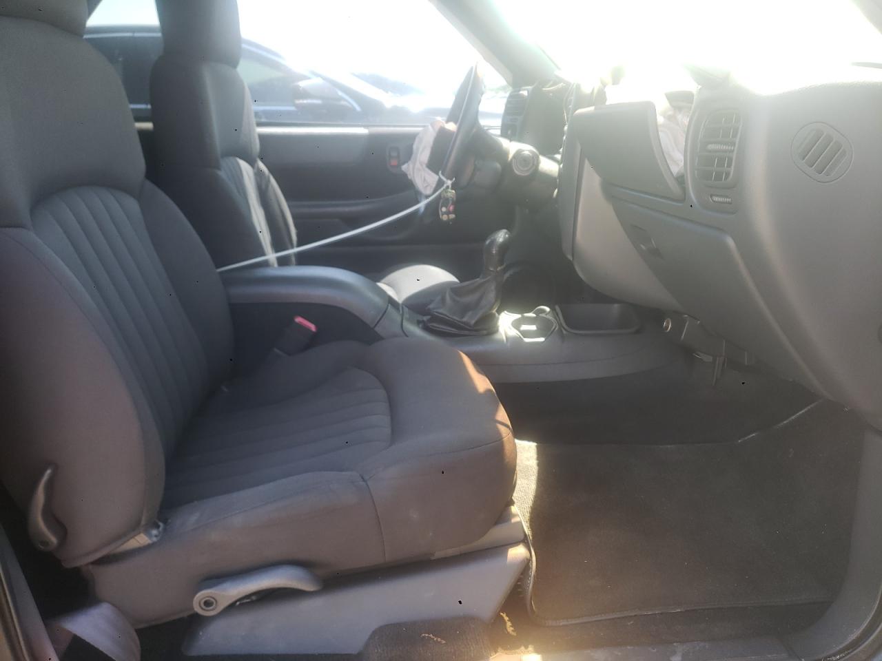 Photo 5 from auction – 2003 CHEVROLET BLAZER with VIN 1GNCS18X33K152174