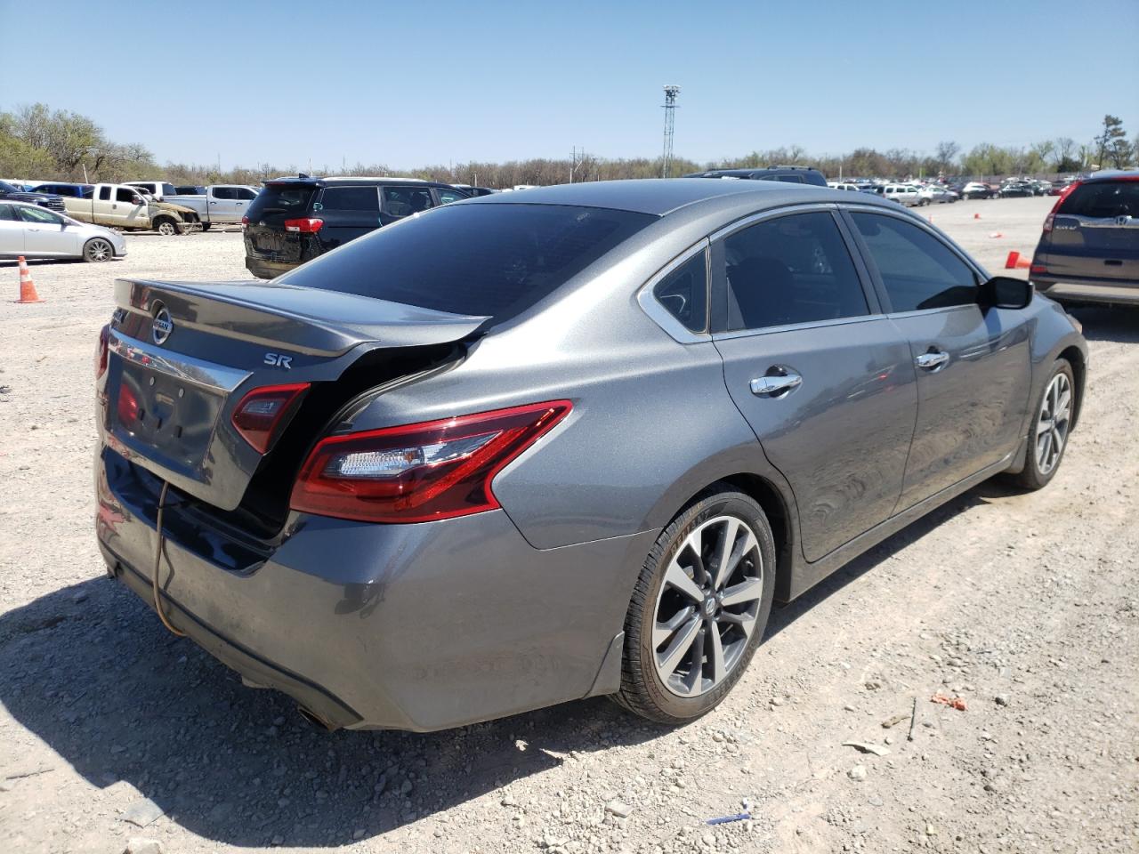 Photo 4 from auction – 2017 NISSAN ALTIMA 2.5 with VIN 1N4AL3AP1HN324734