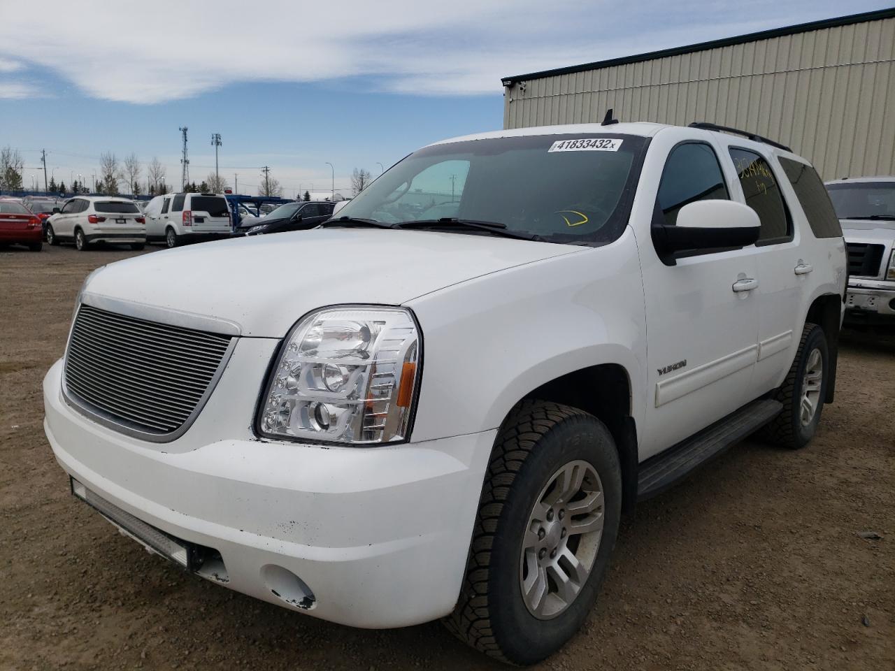 Photo 2 from auction – 2014 GMC YUKON SLE with VIN 1GKS2AE03ER237140