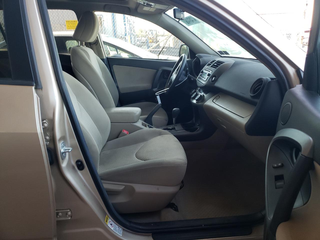 Photo 5 from auction – 2012 TOYOTA RAV4 with VIN 2T3BF4DV0CW261181
