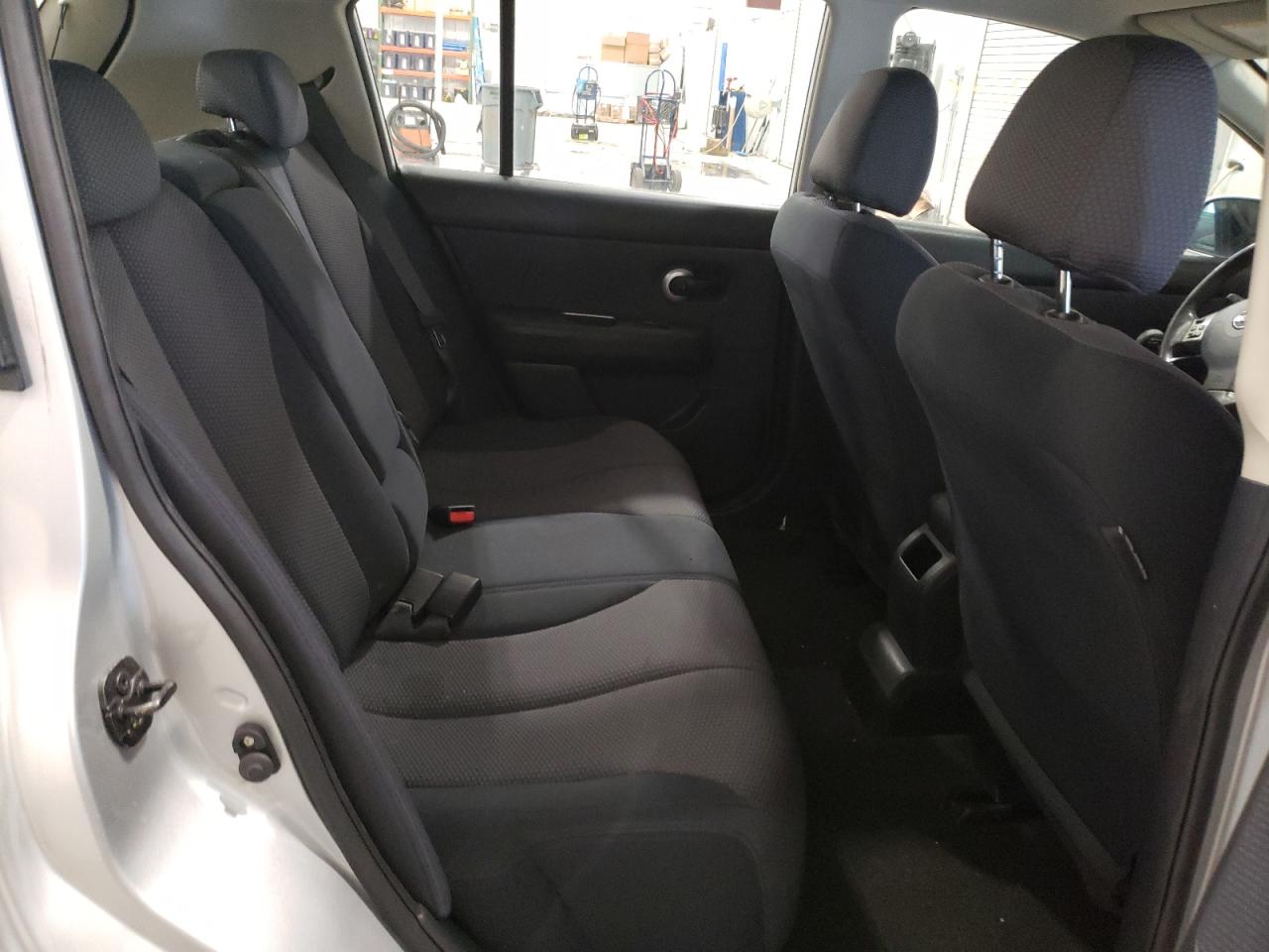 Photo 6 from auction – 2008 NISSAN VERSA S with VIN 3N1BC13E48L380569