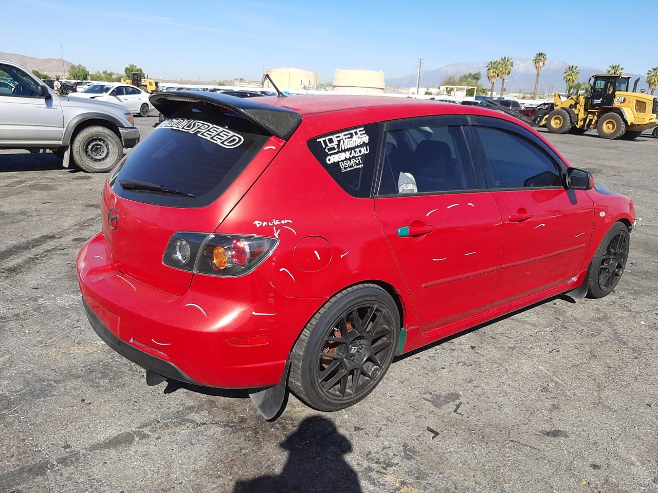 Photo 4 from auction – 2004 MAZDA 3 HATCHBAC with VIN JM1BK143441202174