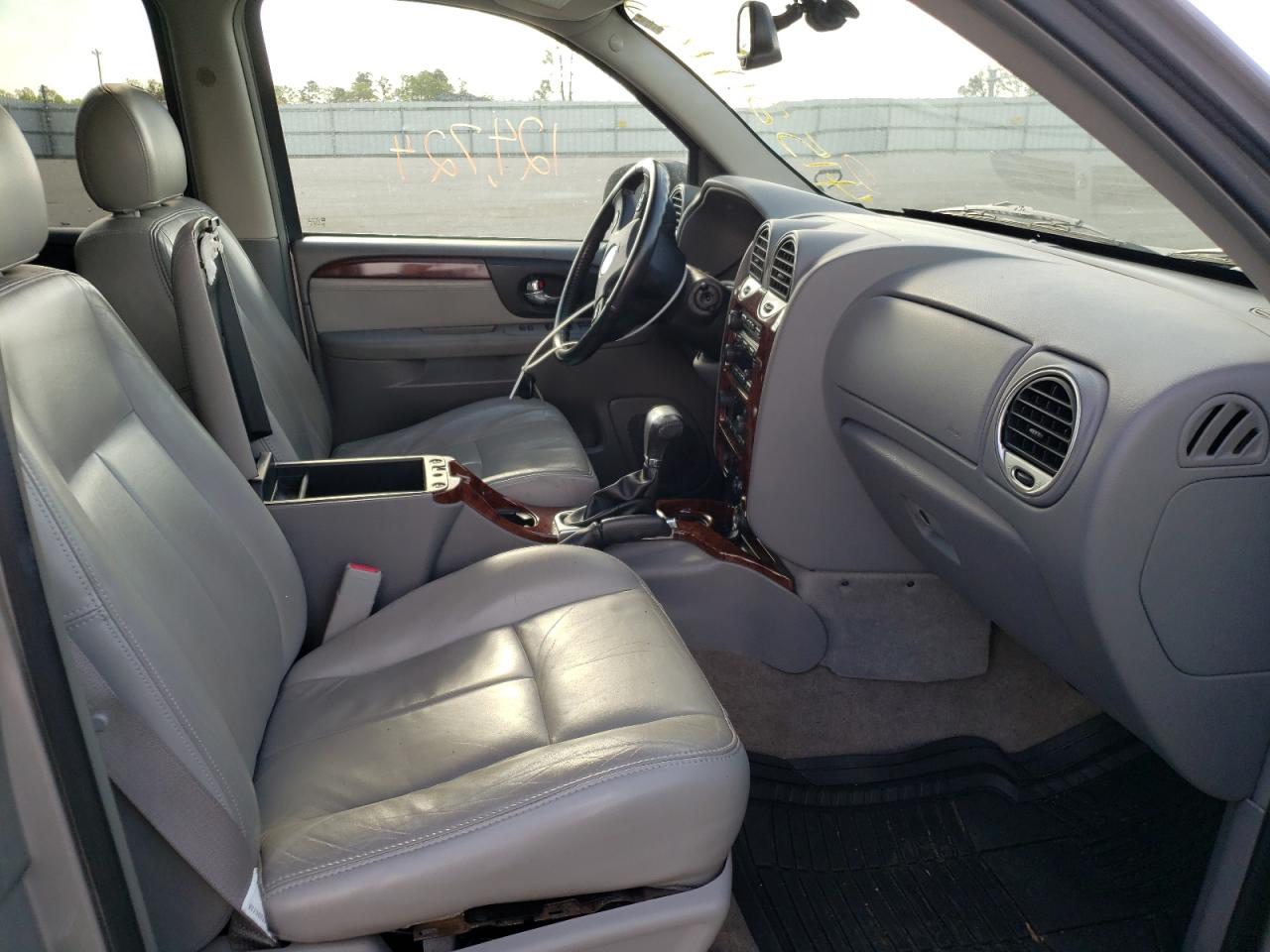 Photo 5 from auction – 2006 GMC ENVOY with VIN 1GKDS13S862174382