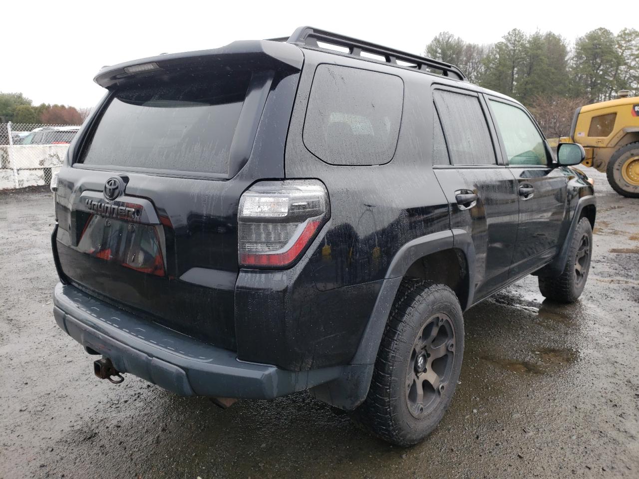 Photo 4 from auction – 2010 TOYOTA 4RUNNER SR with VIN JTEBU5JR3A5003434