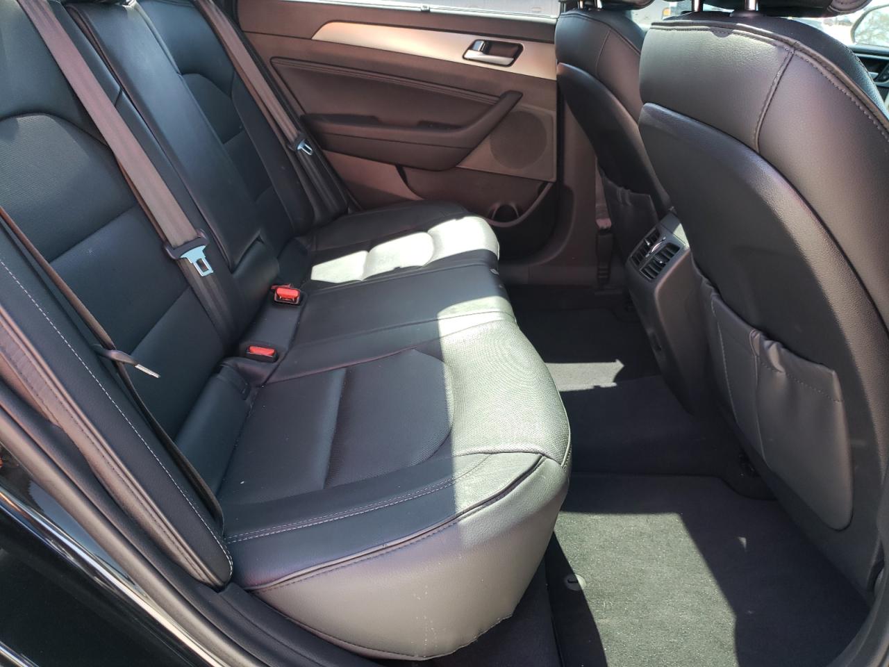 Photo 6 from auction – 2017 HYUNDAI SONATA with VIN 5NPE34AB5HH547669