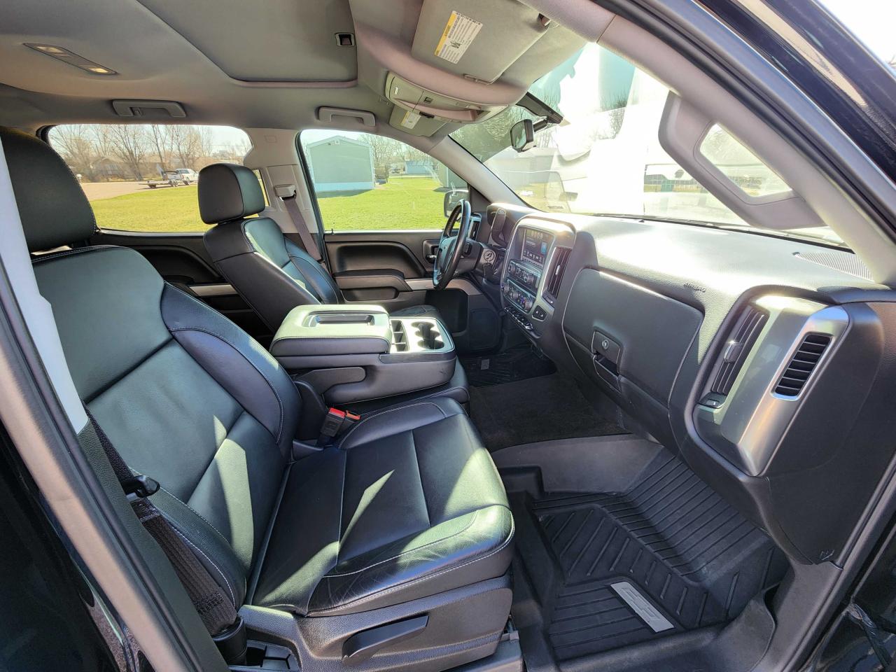 Photo 5 from auction – 2017 CHEVROLET SILVERADO with VIN 3GCUKREC3HG288008