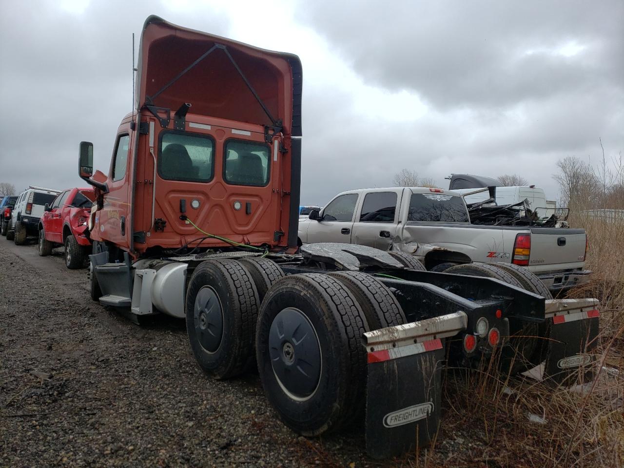 Photo 3 from auction – 2020 FREIGHTLINER CASCADIA 1 with VIN 3AKJHLDR1LSLT4688