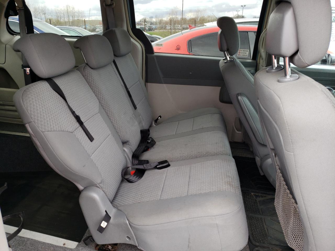 Photo 6 from auction – 2010 CHRYSLER TOWN & COU with VIN 2A4RR4DE0AR346836