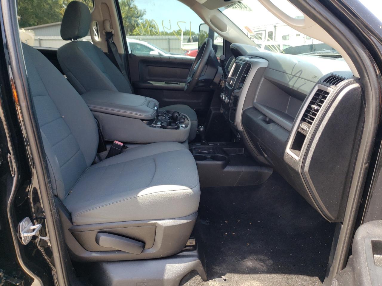 Photo 5 from auction – 2014 RAM 2500 ST with VIN 3C6UR5CJ9EG147145