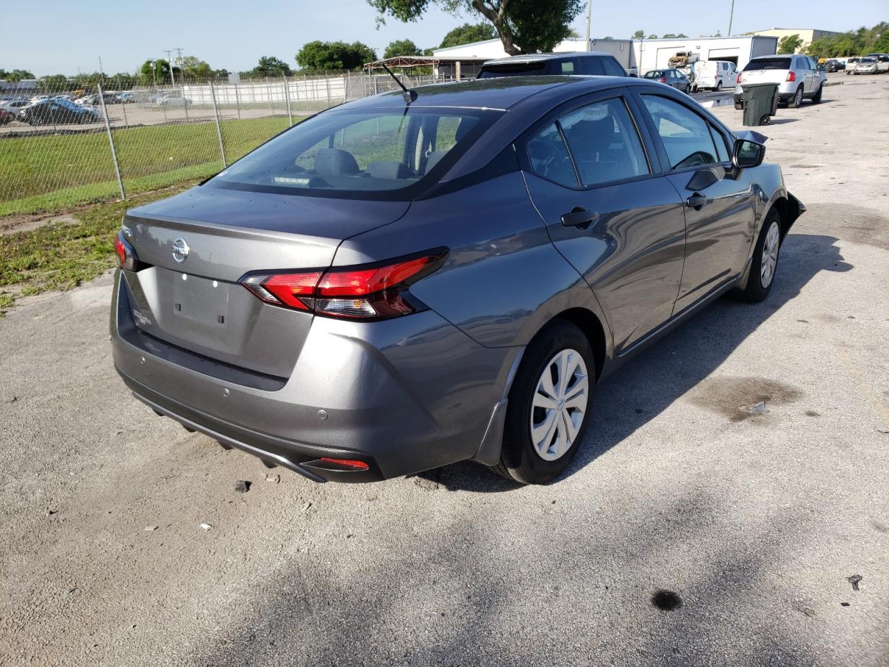 Photo 4 from auction – 2020 NISSAN VERSA S with VIN 3N1CN8DVXLL801354