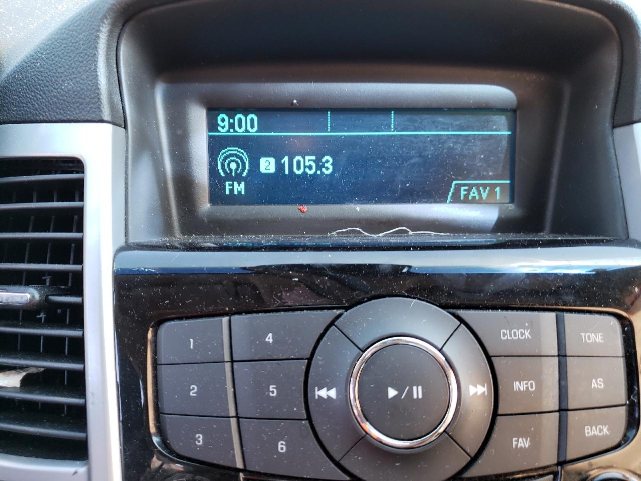 Photo 9 from auction – 2011 CHEVROLET CRUZE LS with VIN 1G1PC5SH4B7126080