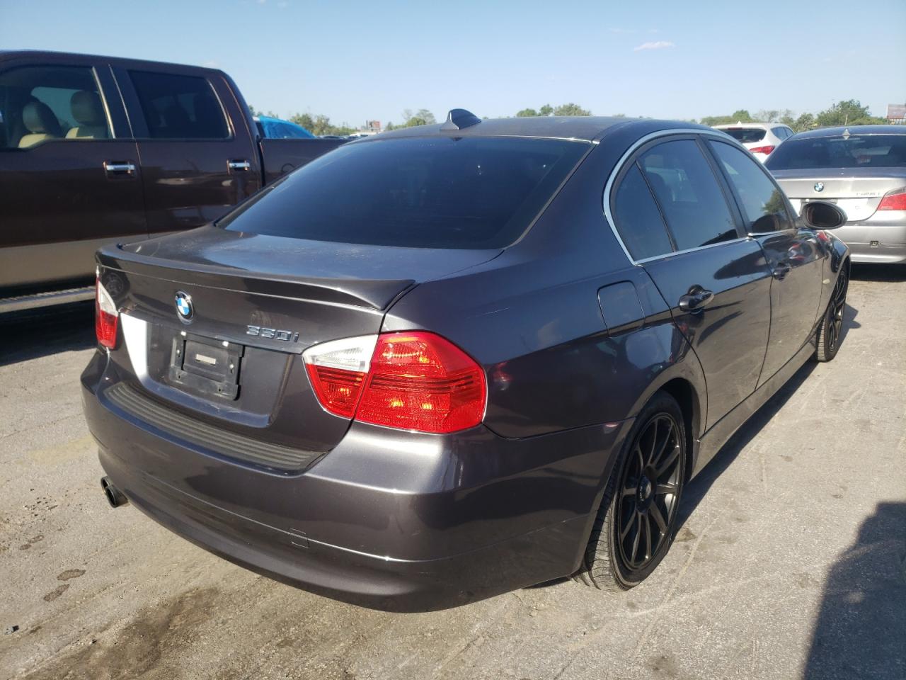 Photo 4 from auction – 2006 BMW 330 I with VIN WBAVB33516PS11620