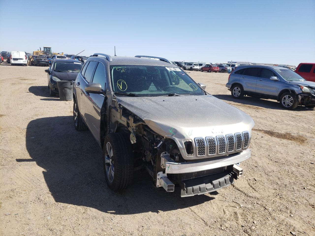 JEEP CHEROKEE L 2019 with VIN 1C4PJLDB1KD233082 - Photo from auction