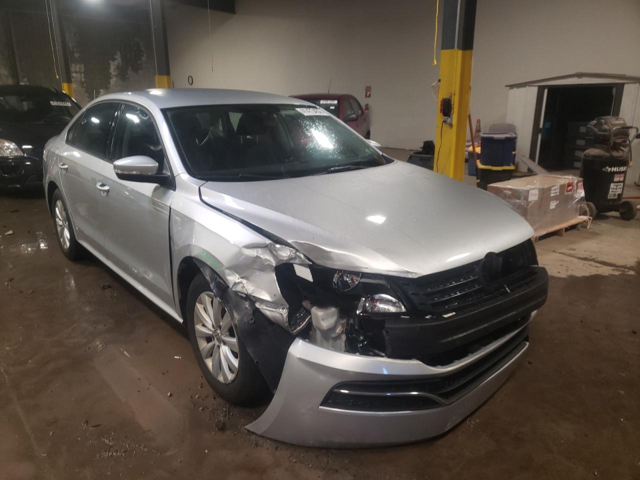 VOLKSWAGEN PASSAT S 2014 with VIN 1VWAT7A36EC120580 - Photo from auction