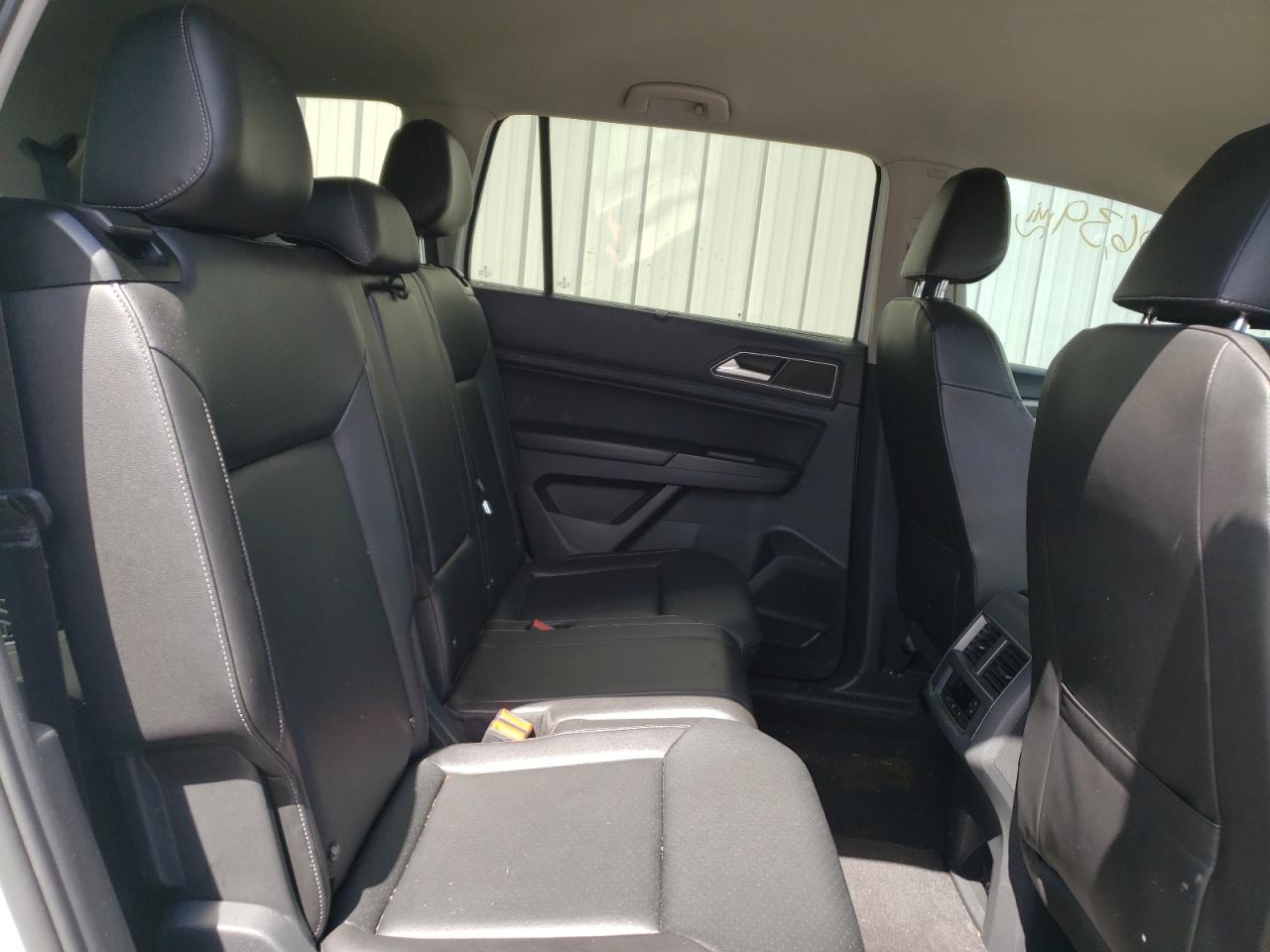 Photo 6 from auction – 2018 VOLKSWAGEN ATLAS SE with VIN 1V2DR2CA0JC548246