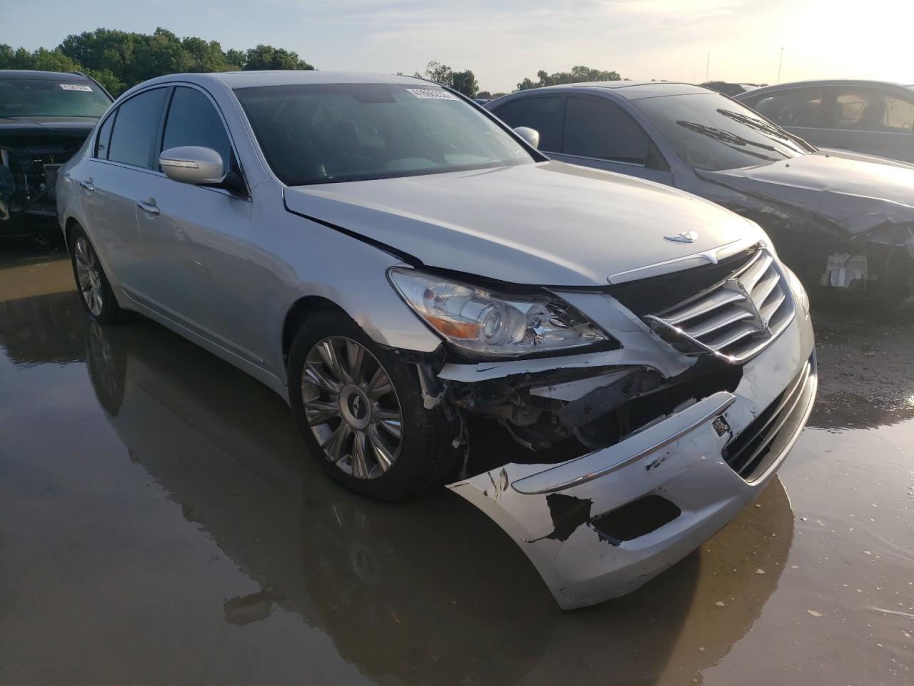 Photo 1 from auction – 2010 HYUNDAI GENESIS 3. with VIN KMHGC4DE7AU080387