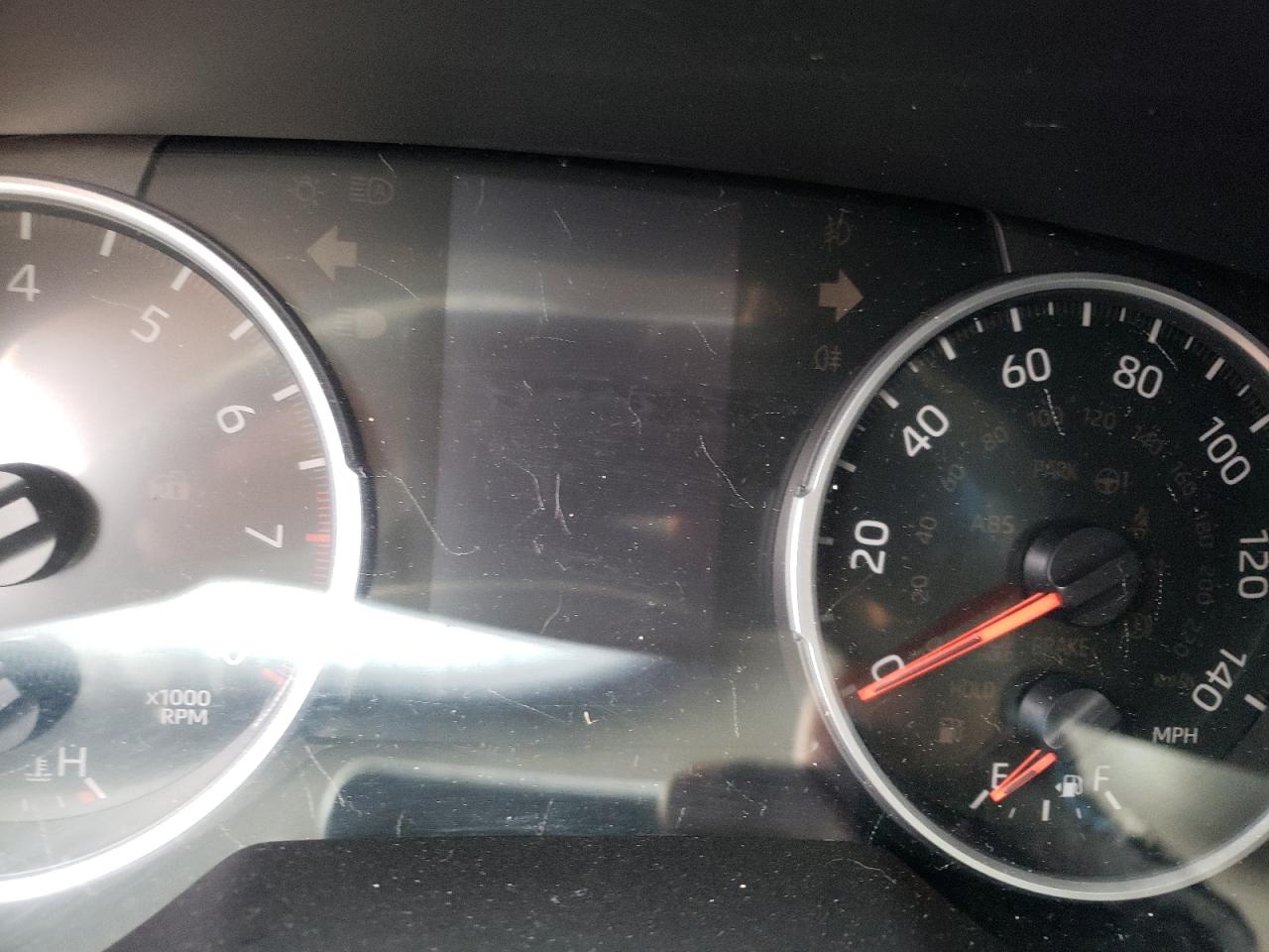 Photo 8 from auction – 2019 TOYOTA RAV4 LE with VIN 2T3G1RFV0KC003466