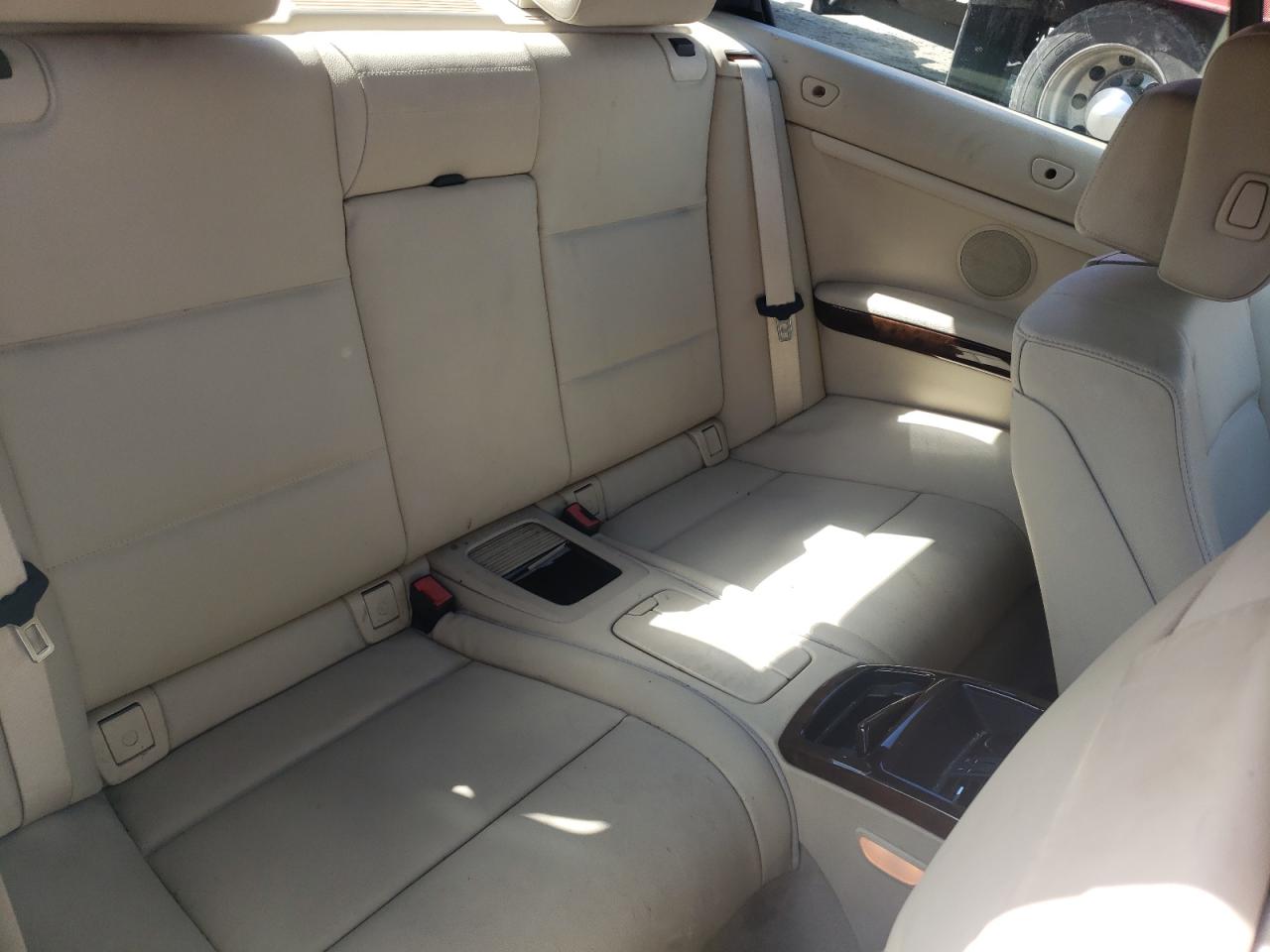Photo 6 from auction – 2010 BMW 328 I with VIN WBAWL1C52AP491837