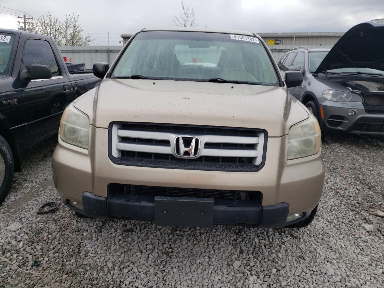 Photo 9 from auction – 2006 HONDA PILOT LX with VIN 5FNYF18146B018872