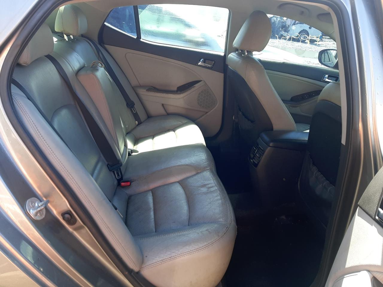 Foto 6 de la subasta – 2012 KIA OPTIMA EX con VIN 5XXGN4A78CG055768