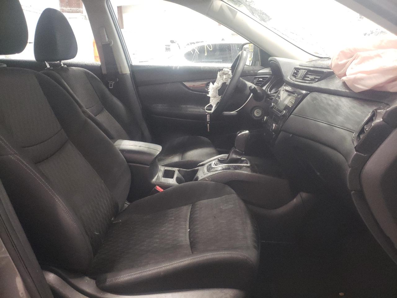 Photo 5 from auction – 2017 NISSAN ROGUE S with VIN KNMAT2MV0HP555658