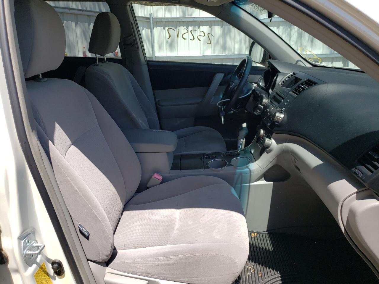 Photo 5 from auction – 2008 TOYOTA HIGHLANDER with VIN JTEES41A982008849