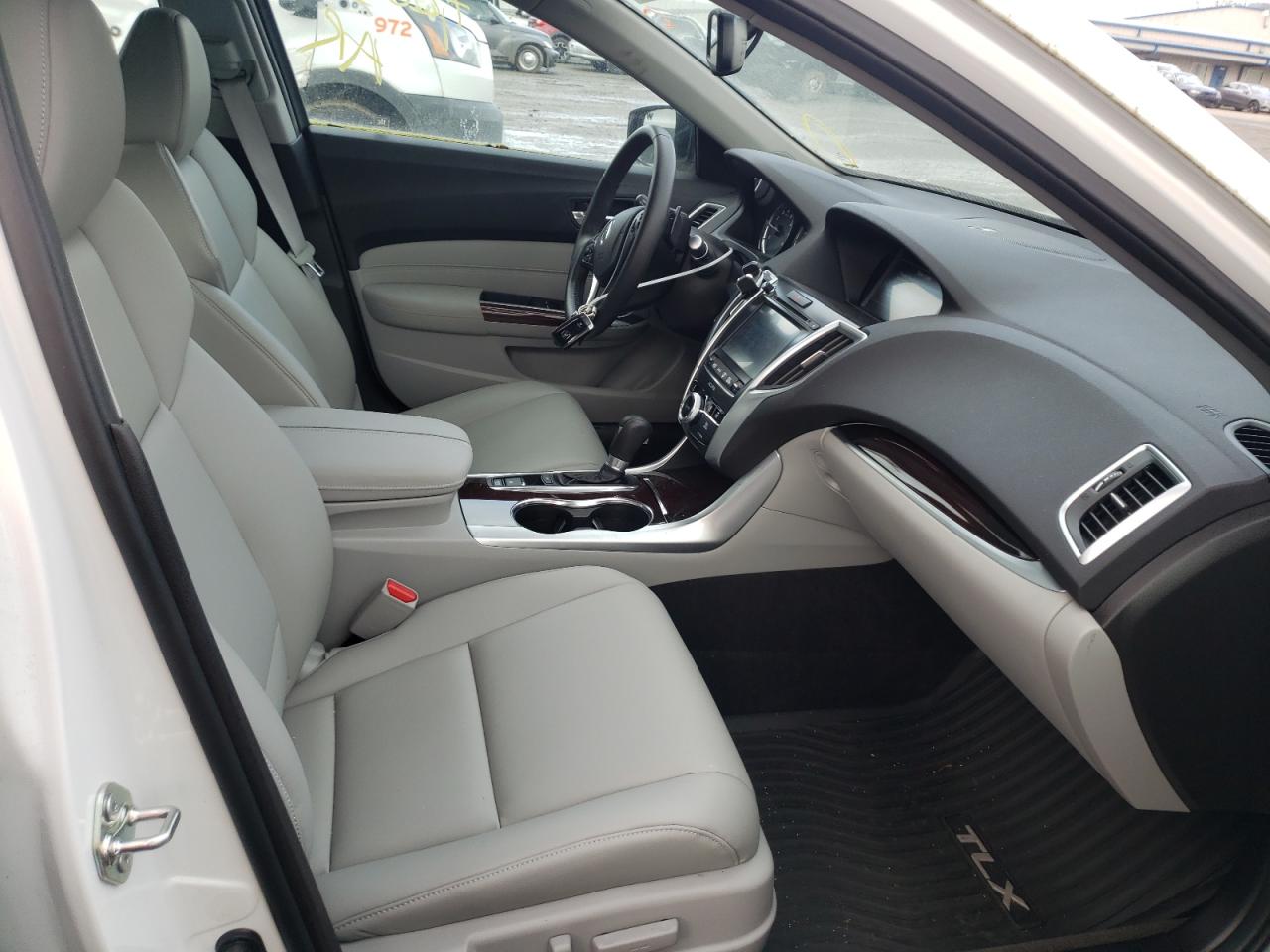 Photo 5 from auction – 2016 ACURA TLX with VIN 19UUB1F31GA006138