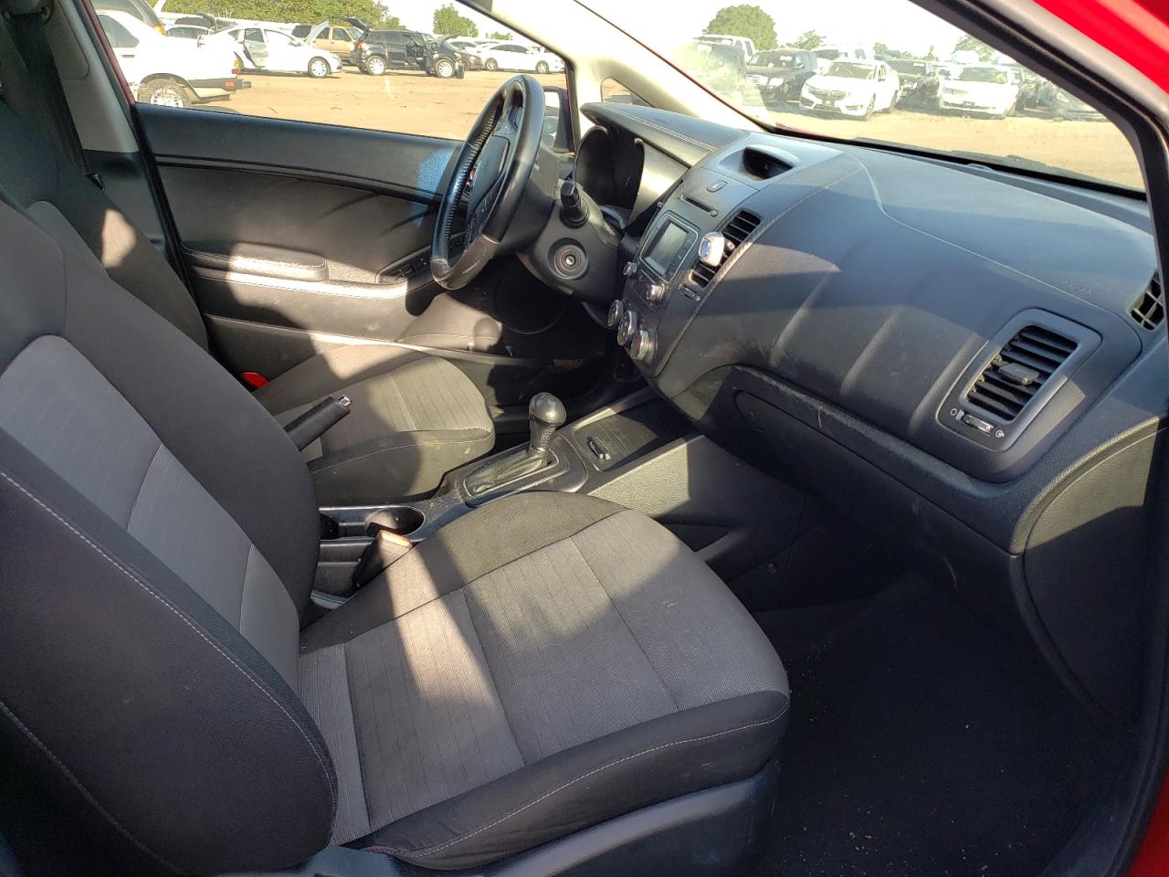 Photo 5 from auction – 2014 KIA FORTE EX with VIN KNAFX4A83E5113871