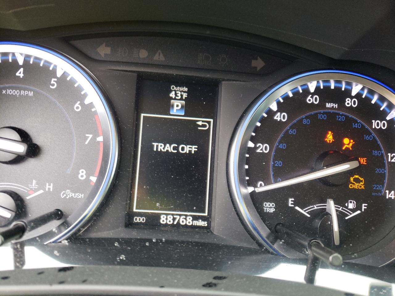 Photo 8 from auction – 2015 TOYOTA HIGHLANDER with VIN 5TDKKRFH7FS067236
