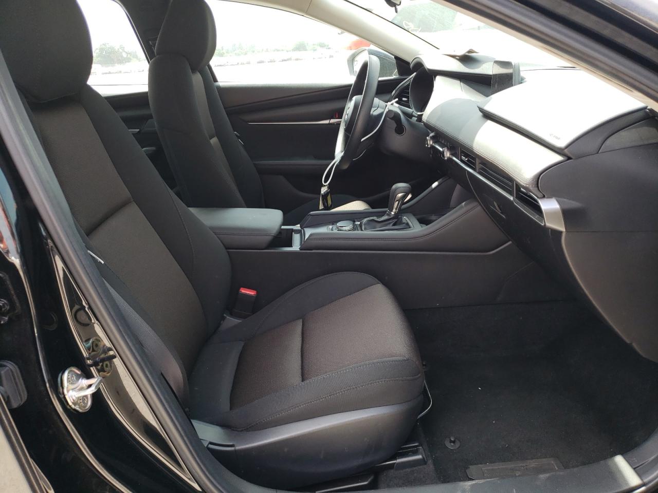 Photo 5 from auction – 2021 MAZDA 3 with VIN 3MZBPAA72MM204031