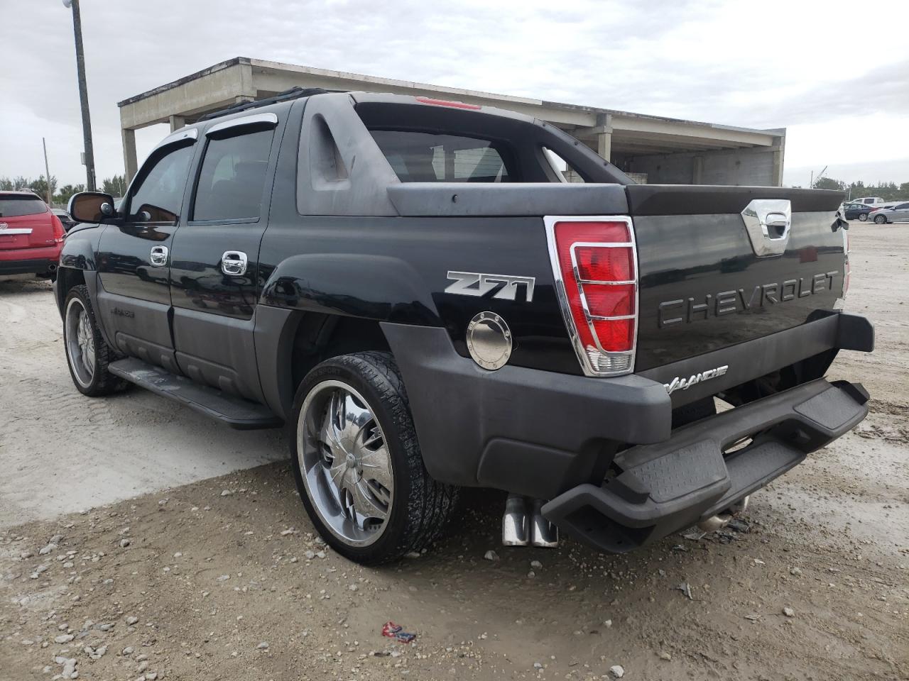 Photo 3 from auction – 2003 CHEVROLET AVALANCHE with VIN 3GNEK13T03G189493