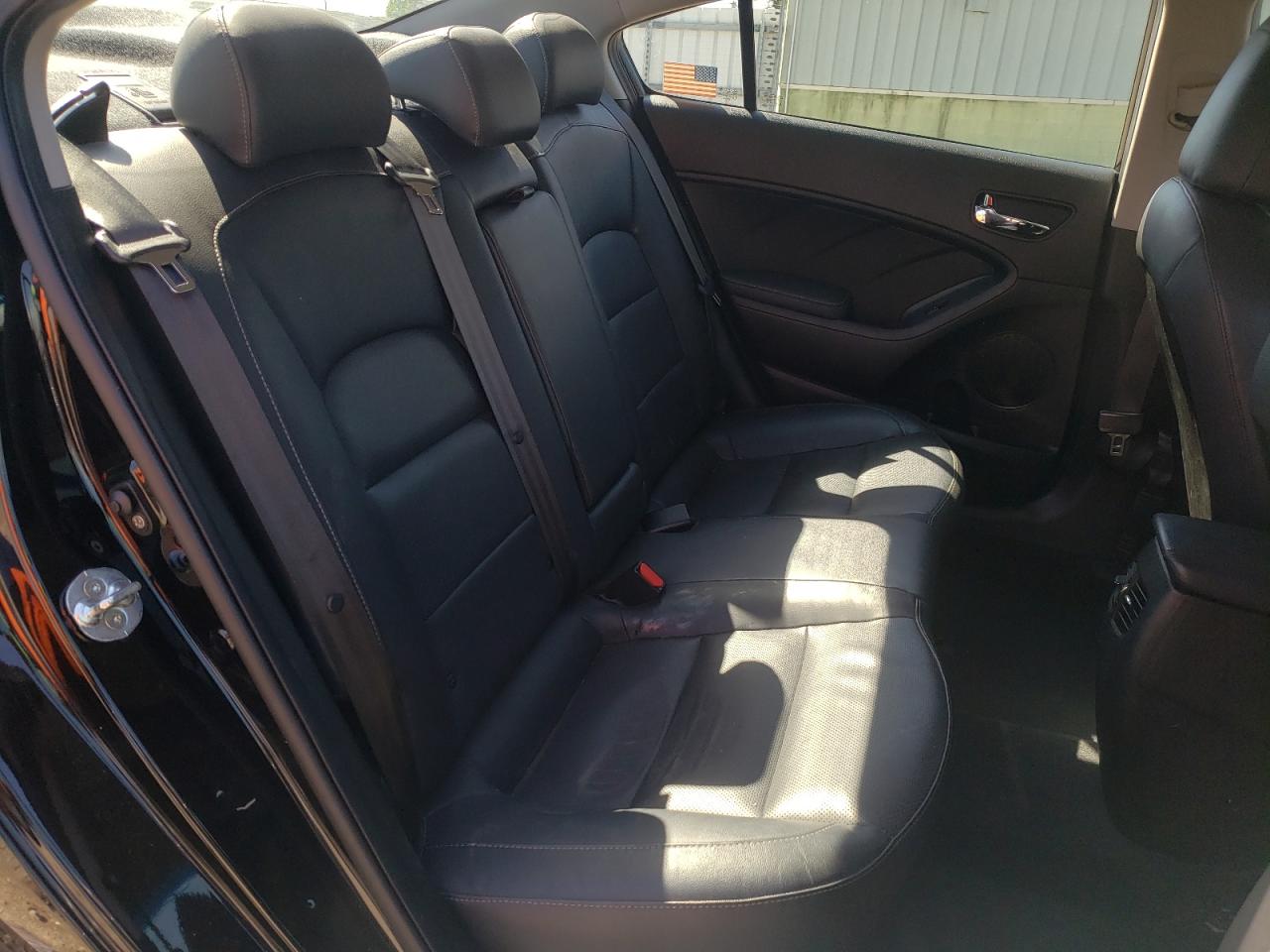 Photo 6 from auction – 2018 KIA FORTE EX with VIN 3KPFL4A88JE189857