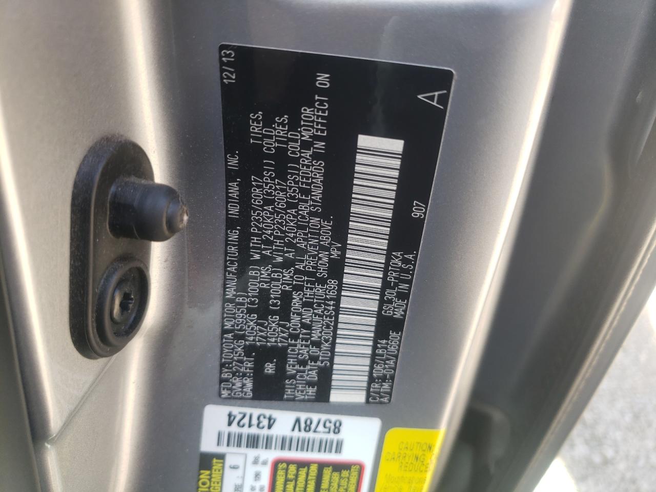 Photo 10 from auction – 2014 TOYOTA SIENNA XLE with VIN 5TDYK3DC2ES441698