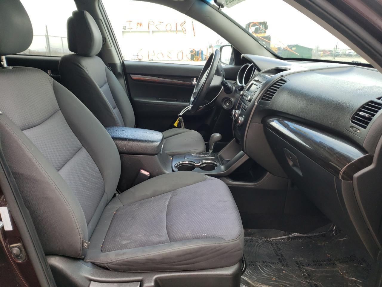 Photo 5 from auction – 2012 KIA SORENTO BA with VIN 5XYKT3A16CG192788