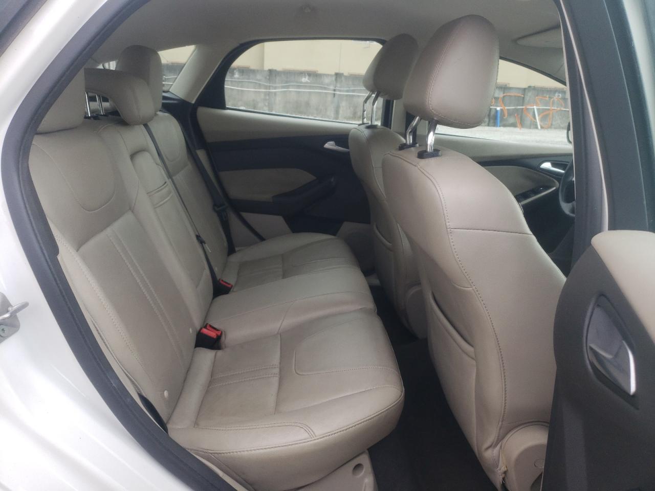 Photo 6 from auction – 2012 FORD FOCUS SEL with VIN 1FAHP3M20CL365864