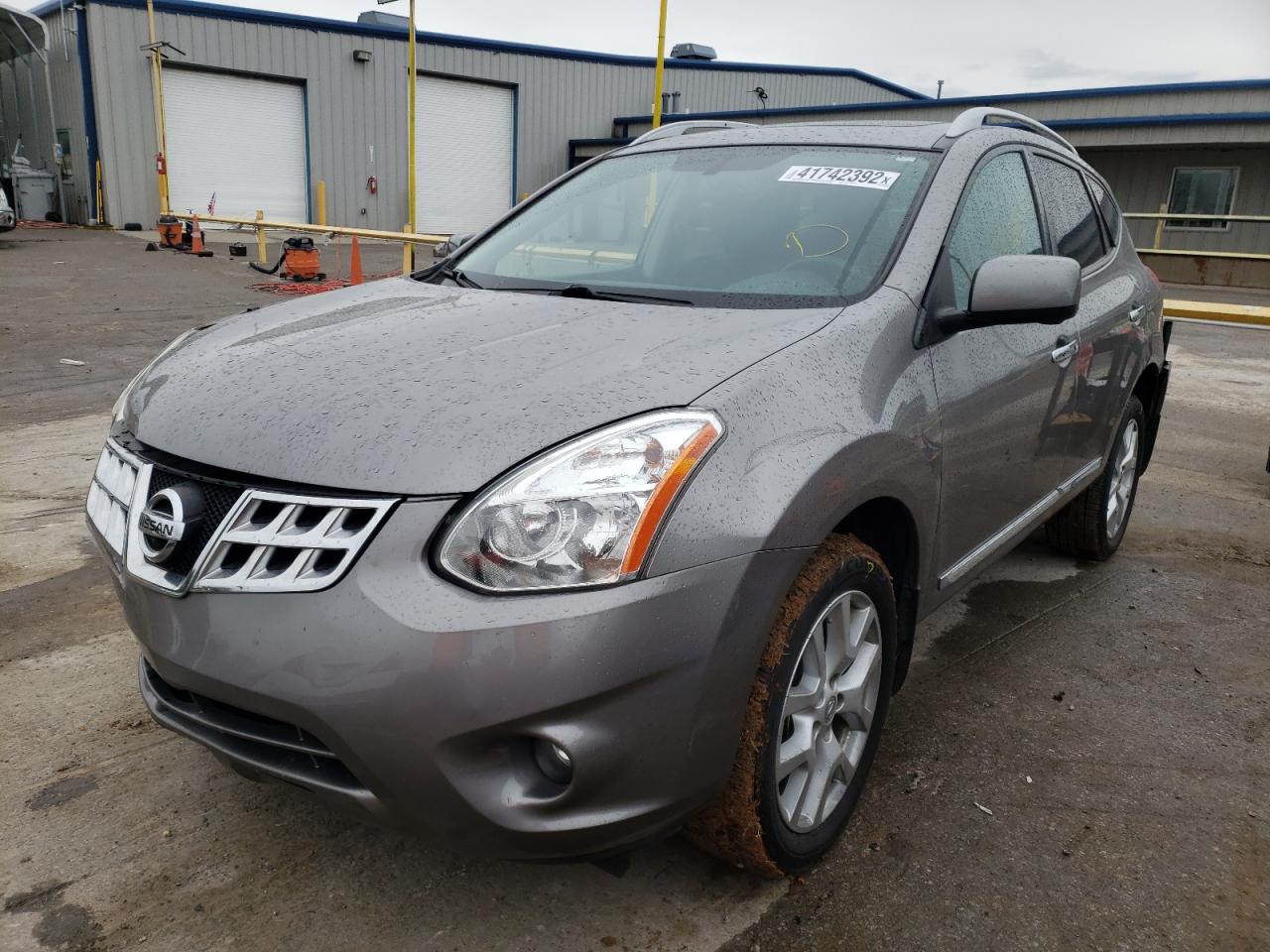 Photo 2 from auction – 2013 NISSAN ROGUE S with VIN JN8AS5MT8DW517652