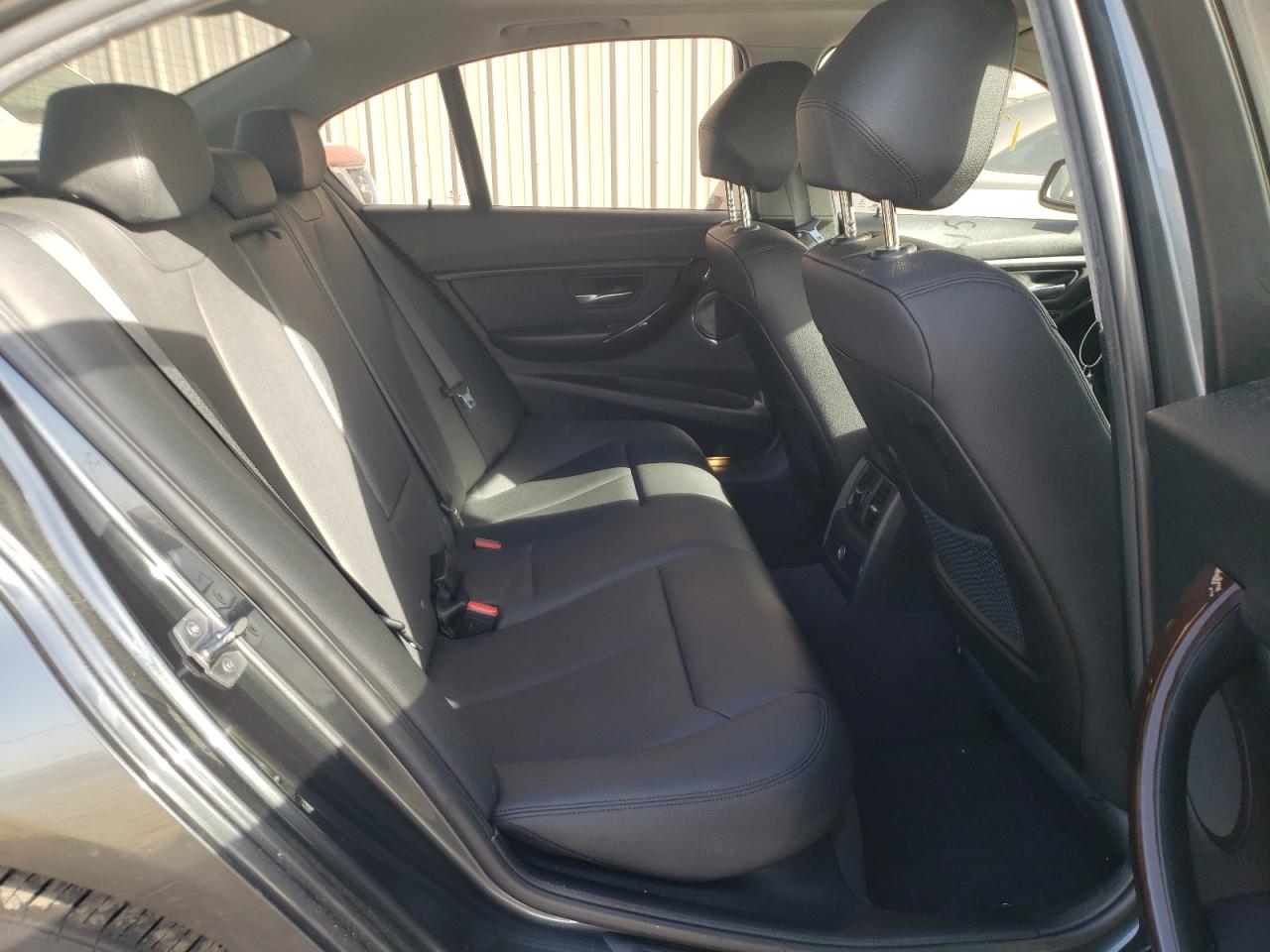 Photo 6 from auction – 2016 BMW 320 I with VIN WBA8A9C50GK616725