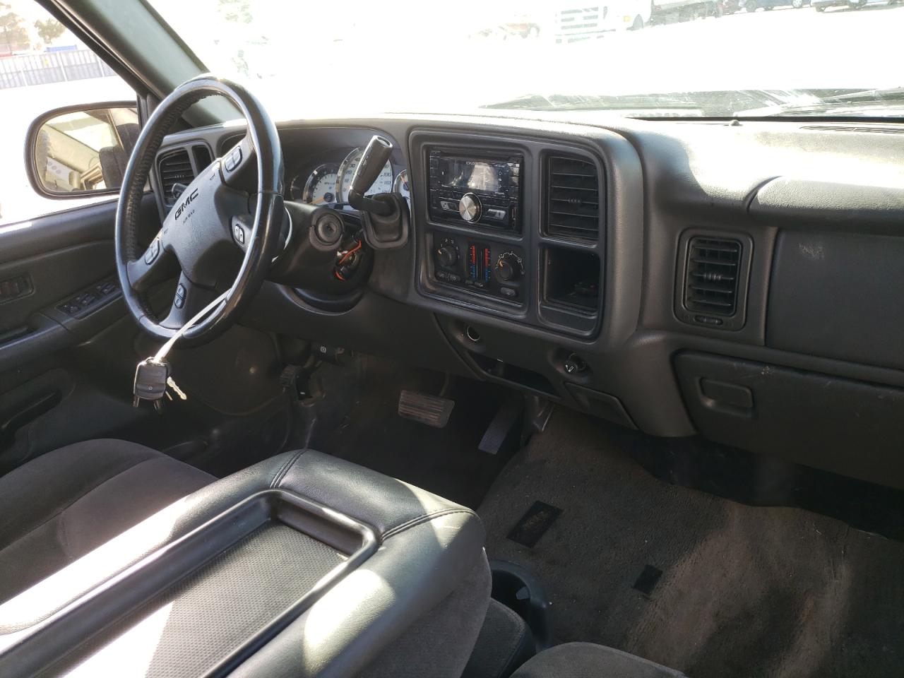 Foto 9 de la subasta – 2006 GMC NEW SIERRA con VIN 2GTEC13TX61175233