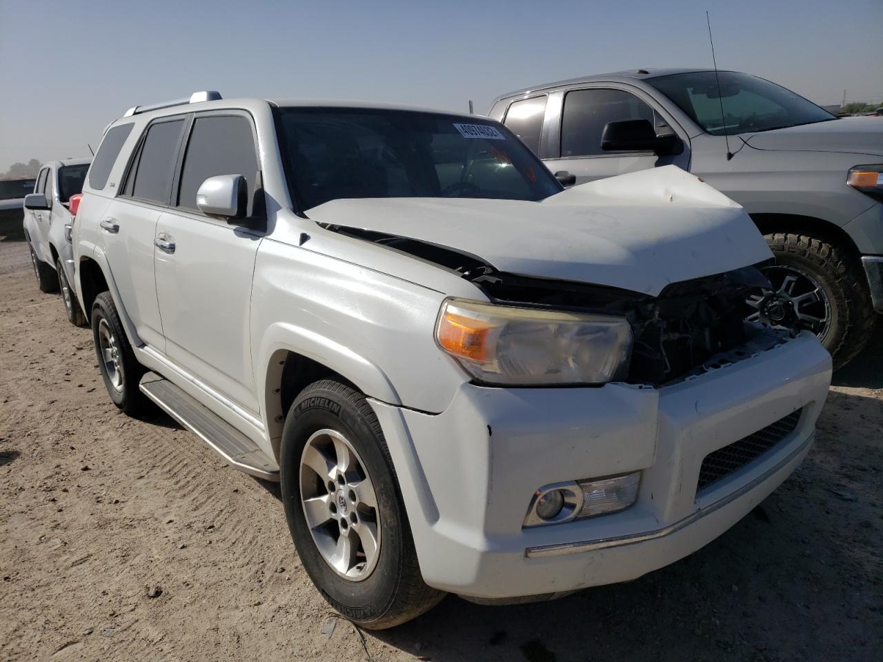 TOYOTA 4RUNNER SR 2011 with VIN JTEZU5JR9B5031710 - Photo from auction