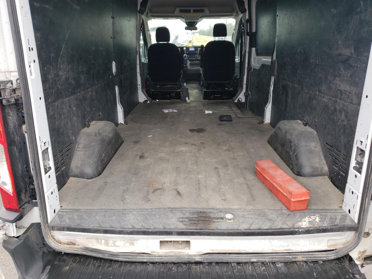 Photo 6 from auction – 2020 FORD TRANSIT T- with VIN 1FTBR1C83LKA51118