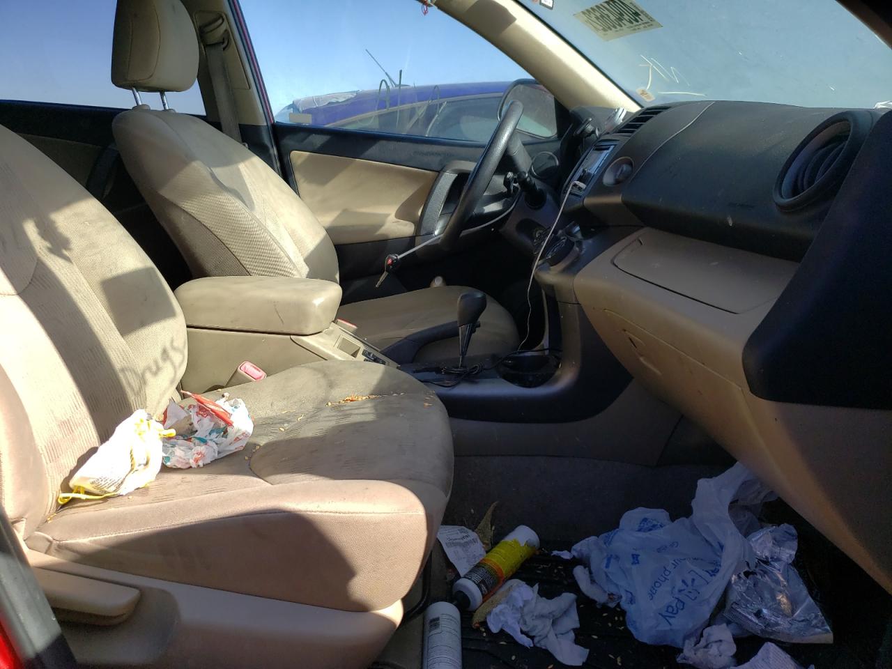Photo 5 from auction – 2010 TOYOTA RAV4 with VIN JTMBF4DV9A5026914