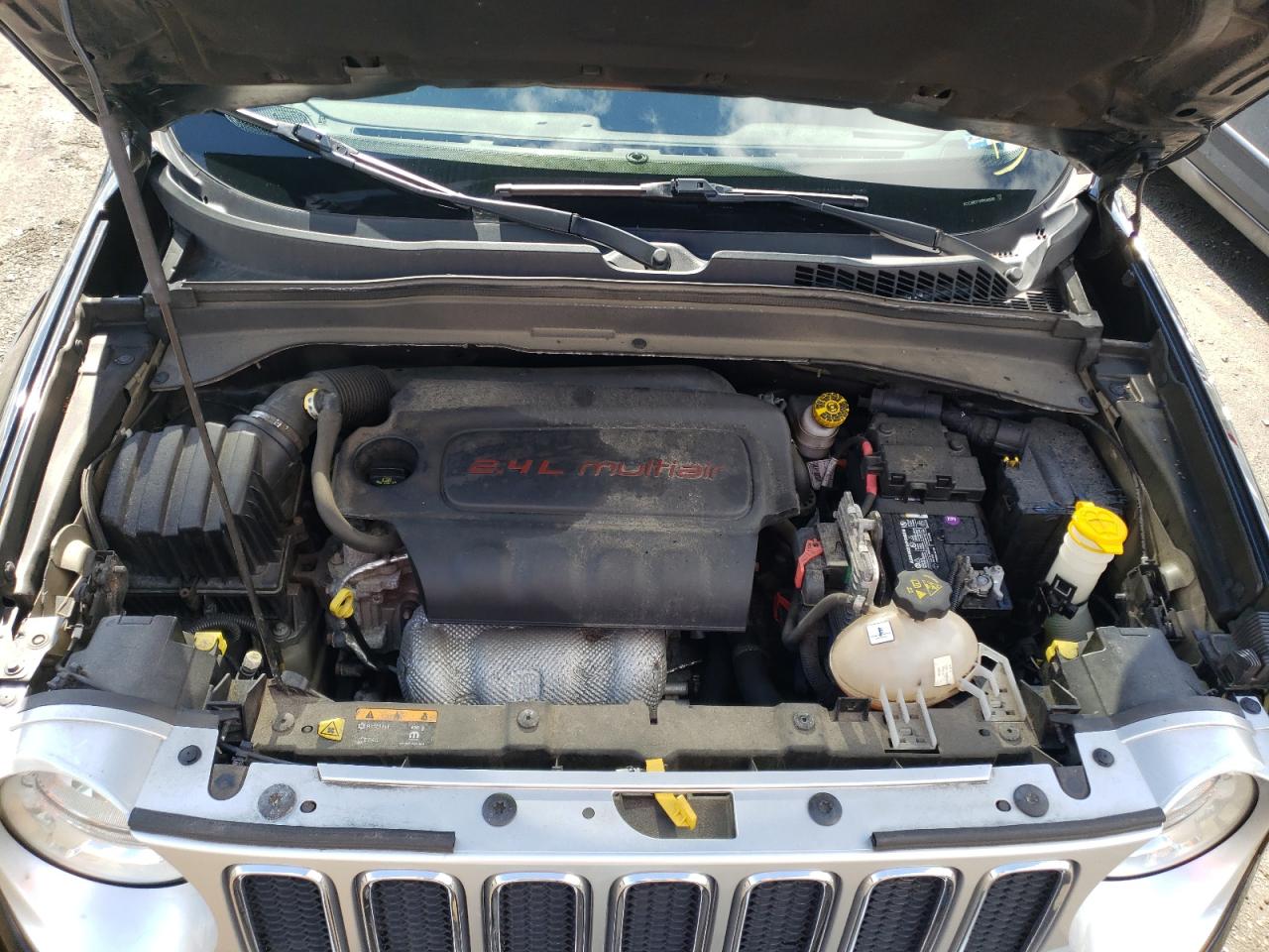 Photo 7 from auction – 2015 JEEP RENEGADE L with VIN ZACCJBDT1FPC40588
