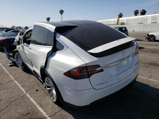 Photo 3 from auction – 2017 TESLA MODEL X with VIN 5YJXCDE43HF026677