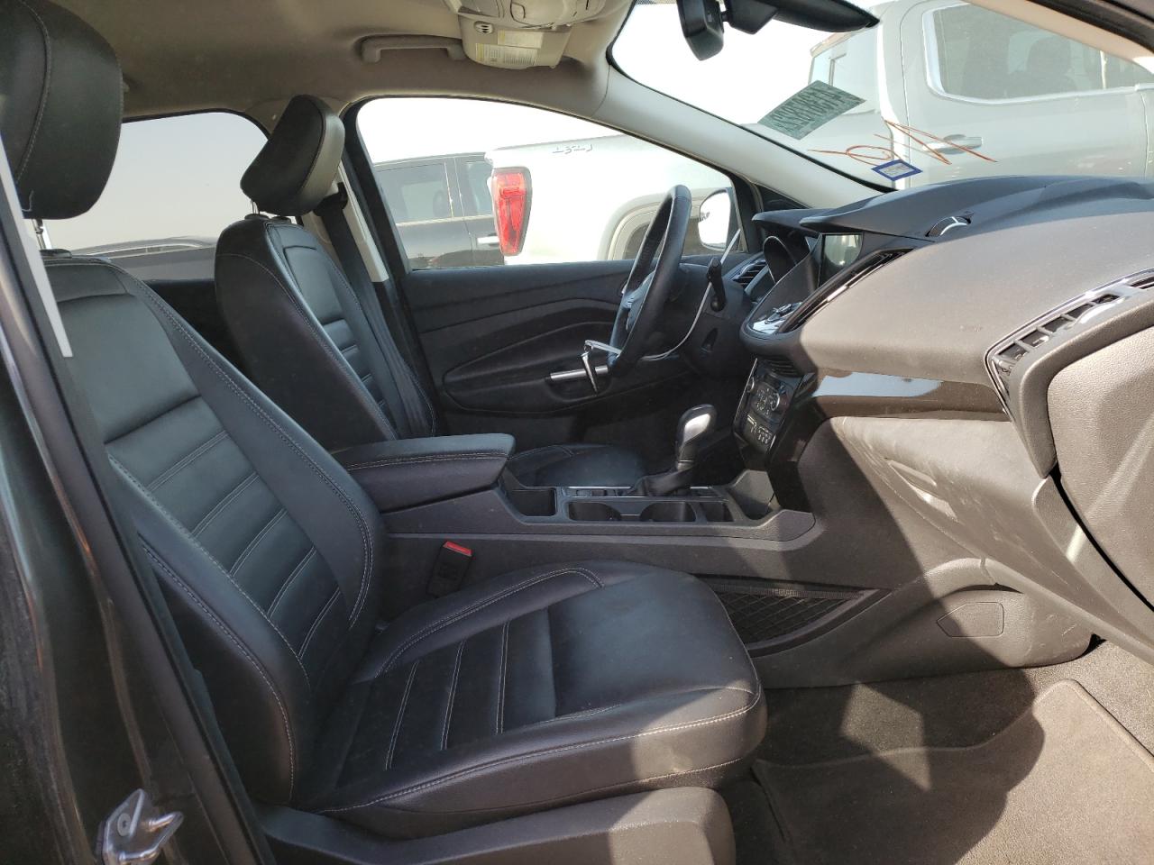 Photo 5 from auction – 2019 FORD ESCAPE TIT with VIN 1FMCU9J9XKUC32969