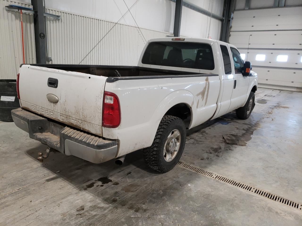 Photo 4 from auction – 2011 FORD F250 SUPER with VIN 1FT7X2A67BEB90135