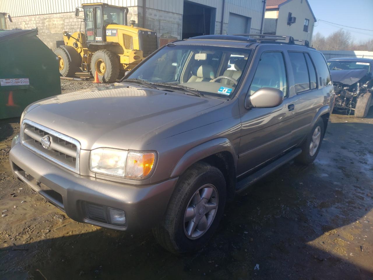 Photo 2 from auction – 2001 NISSAN PATHFINDER with VIN JN8DR09Y61W591647
