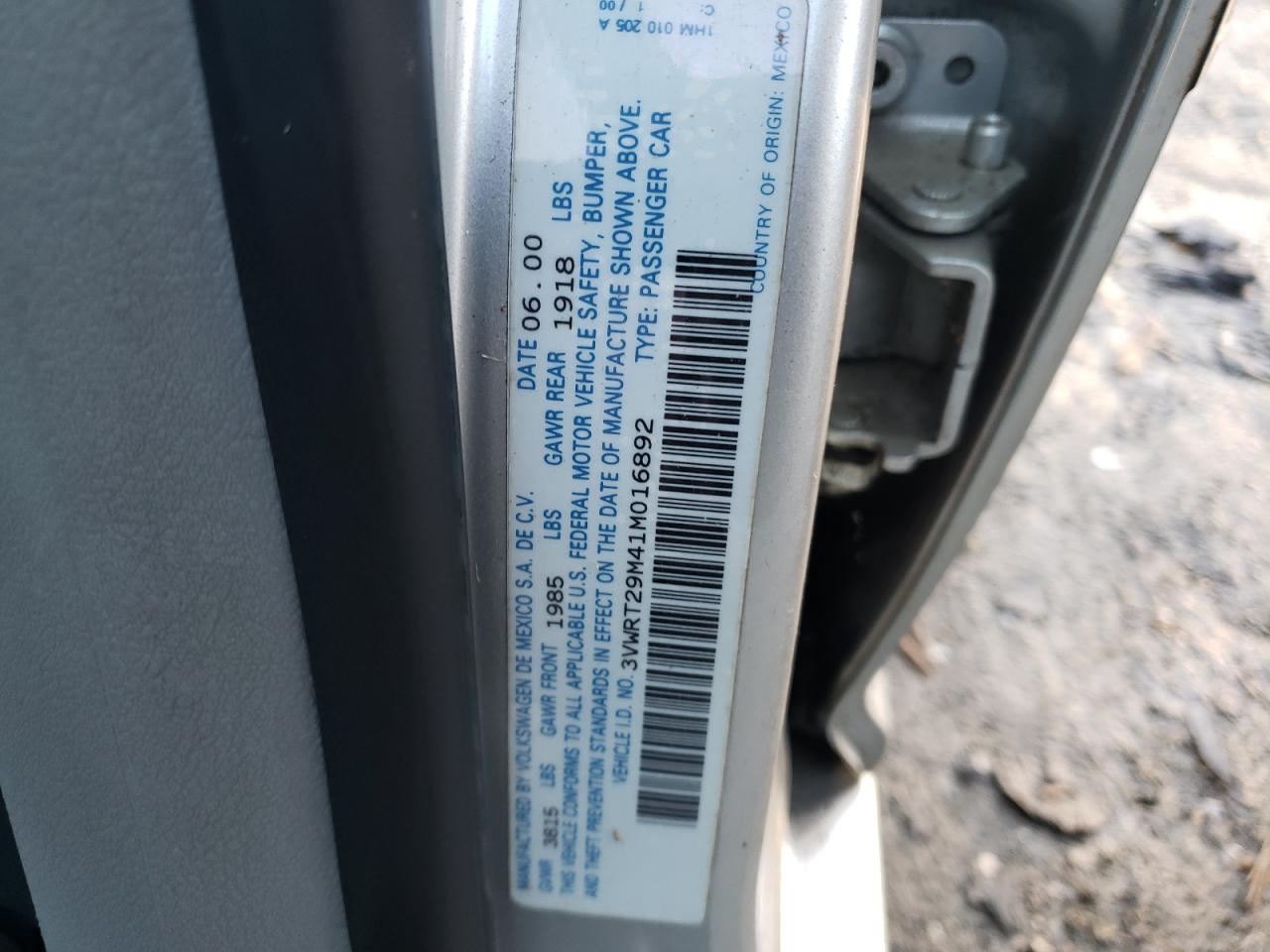 Photo 10 from auction – 2001 VOLKSWAGEN JETTA GL with VIN 3VWRT29M41M016892